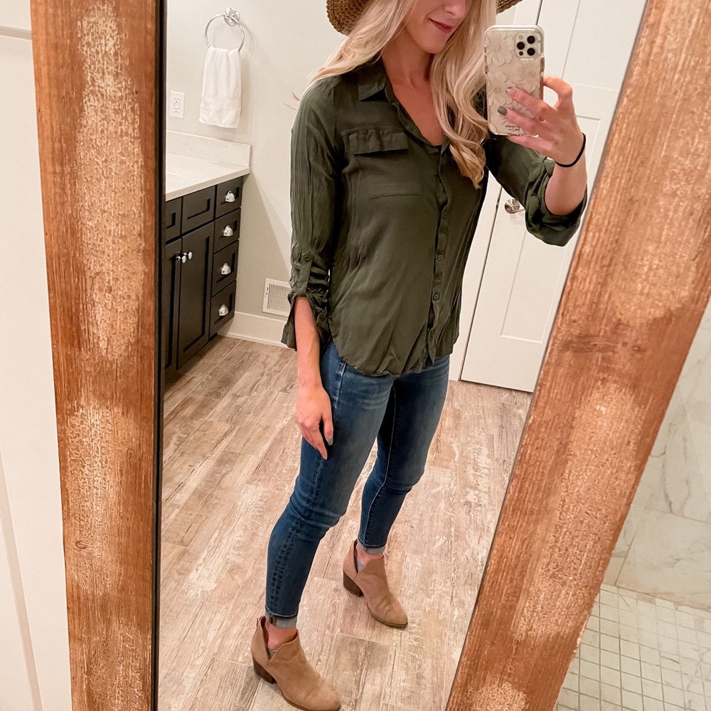 Anna Button Up Top
